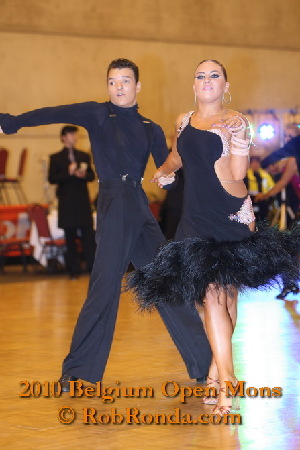 http://www.danceplaza.com/gallery/Rob_Ronda/2010_Belgium_IDSF_Open_Mons/IDSF_Adults_Latin/10BOAdLa096g.jpg