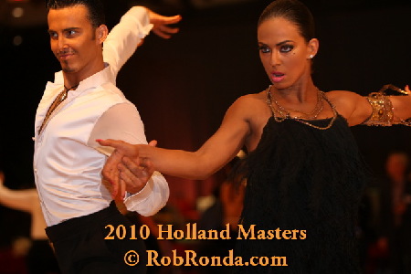 http://www.danceplaza.com/gallery/Rob_Ronda/2010_Holland_Masters/IDSF_Adults_Latin/10HMAdLa483g.jpg